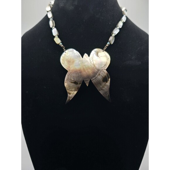 Vintage Miriam Haskell Butterfly Necklace – Carved Mother of Pearl Pendant –... - Picture 1 of 8